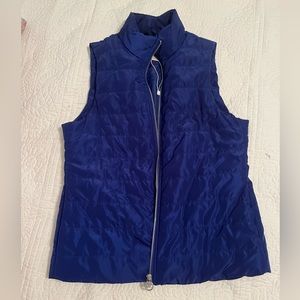 Michael kors vest size M fits more like a S